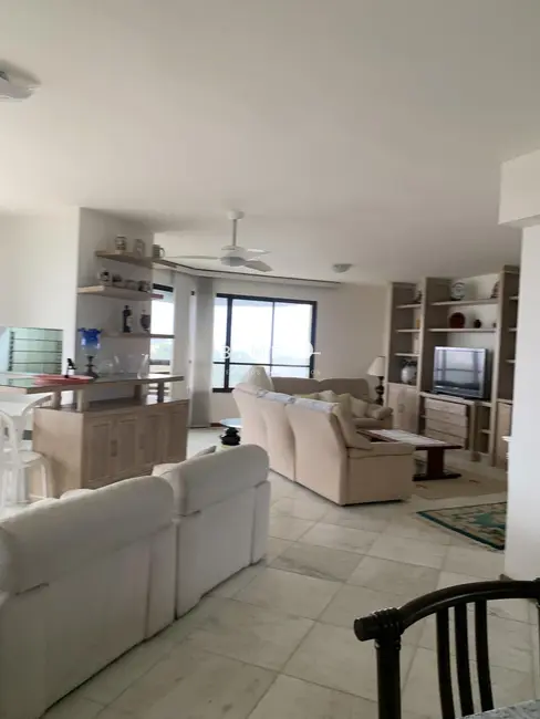 Apartamento com 3 quartos à venda, 165m2 em Torres - RS - imagem 2 Foto 2 de Apartamento com 3 quartos à venda, 165m2 em Torres - RS