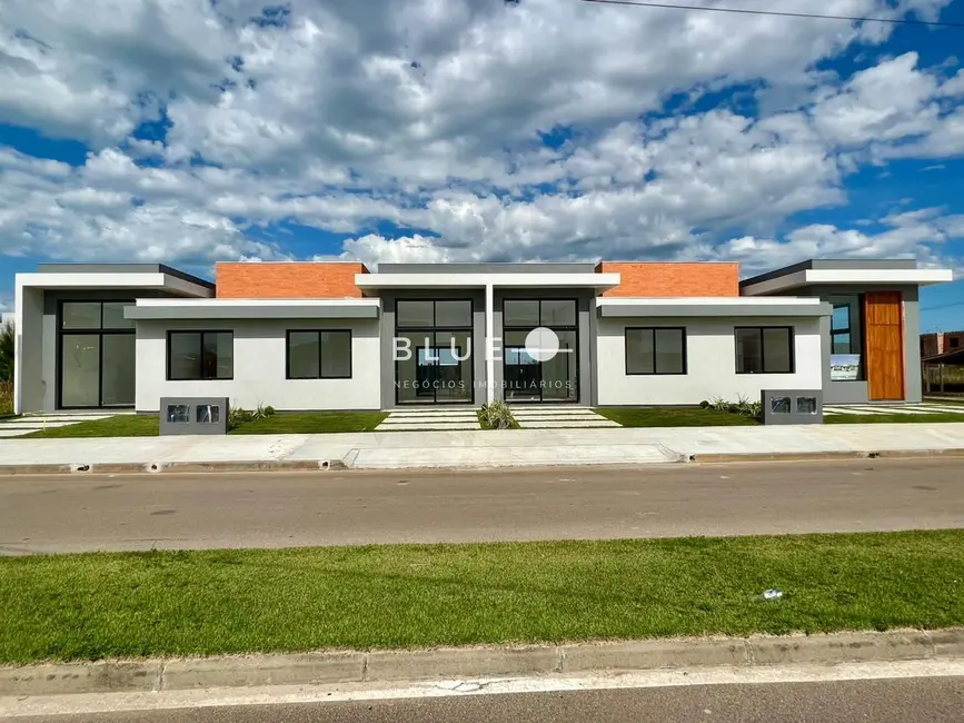 Foto 1 de Casa com 3 quartos à venda, 62m2 em Passo De Torres - SC