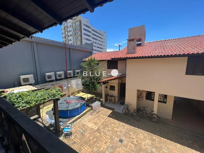 Casa com 10 quartos à venda, 142m2 em Centro, Torres - RS - imagem 4 Foto 4 de Casa com 10 quartos à venda, 142m2 em Centro, Torres - RS