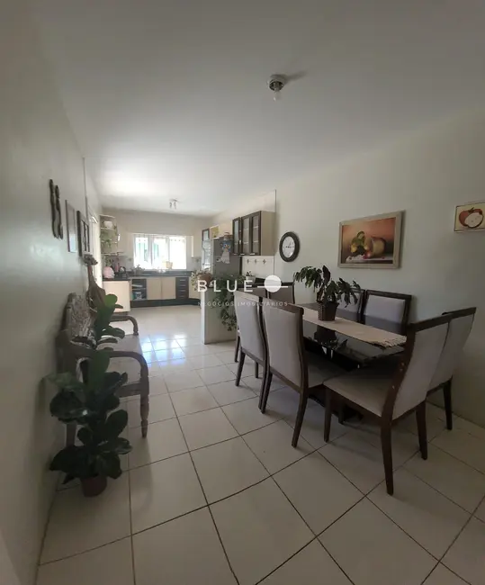 Casa com 5 quartos à venda, 320m2 em Torres - RS - imagem 3 Foto 3 de Casa com 5 quartos à venda, 320m2 em Torres - RS