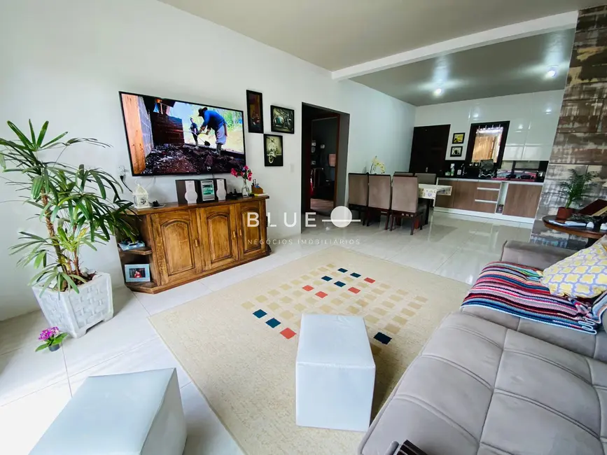 Casa com 2 quartos à venda, 80m2 em Torres - RS - imagem 5 Foto 5 de Casa com 2 quartos à venda, 80m2 em Torres - RS