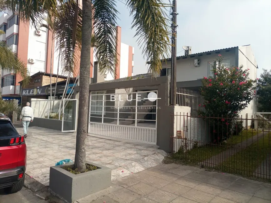 Foto 2 de Casa com 5 quartos à venda, 350m2 em Centro, Torres - RS