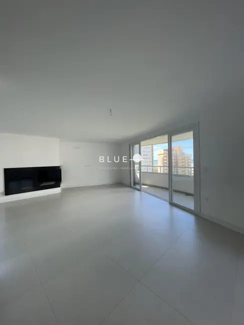 Apartamento com 3 quartos à venda, 201m2 em Torres - RS - imagem 5 Foto 5 de Apartamento com 3 quartos à venda, 201m2 em Torres - RS