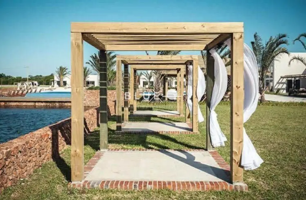 Foto 3 de Terreno / Lote à venda, 510m2 em Torres - RS