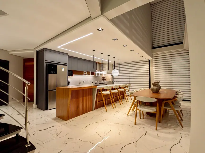 Casa de Condomínio com 5 quartos à venda, 591m2 em Torres - RS - imagem 8 Foto 8 de Casa de Condomínio com 5 quartos à venda, 591m2 em Torres - RS