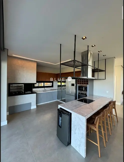 Casa de Condomínio com 4 quartos à venda, 350m2 em Torres - RS - imagem 4 Foto 4 de Casa de Condomínio com 4 quartos à venda, 350m2 em Torres - RS