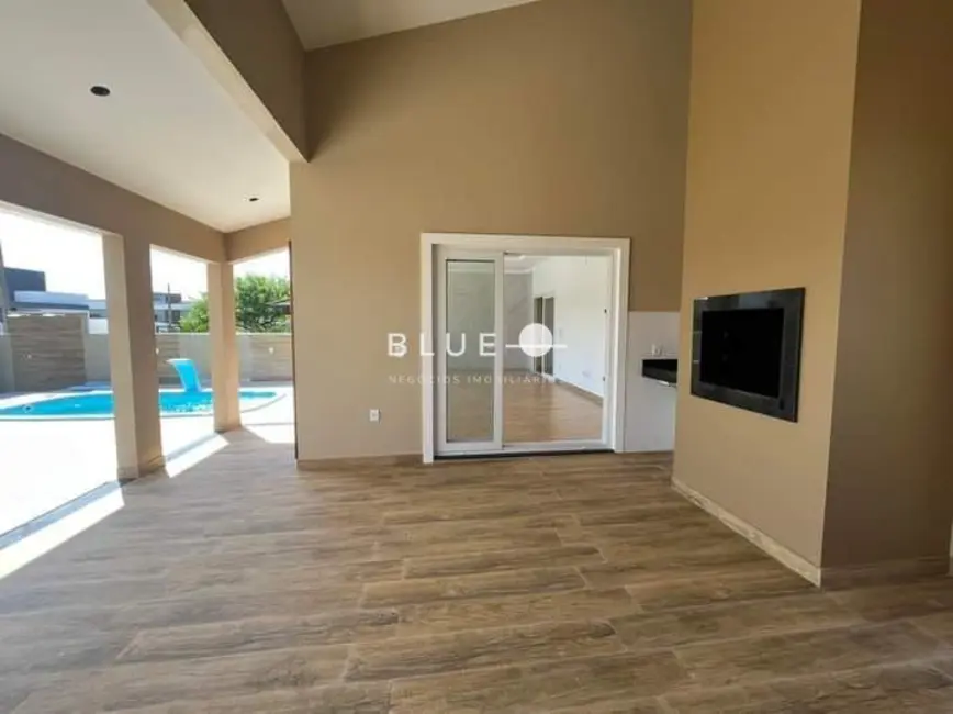 Casa com 3 quartos à venda, 193m2 em Passo De Torres - SC - imagem 8 Foto 8 de Casa com 3 quartos à venda, 193m2 em Passo De Torres - SC