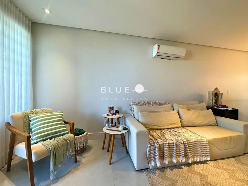 Foto 2 de Casa com 2 quartos à venda, 92m2 em Torres - RS