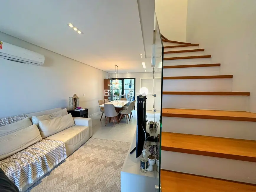 Foto 9 de Casa com 2 quartos à venda, 92m2 em Torres - RS