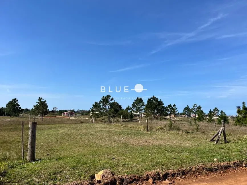 Foto 1 de Terreno / Lote à venda, 300m2 em Torres - RS