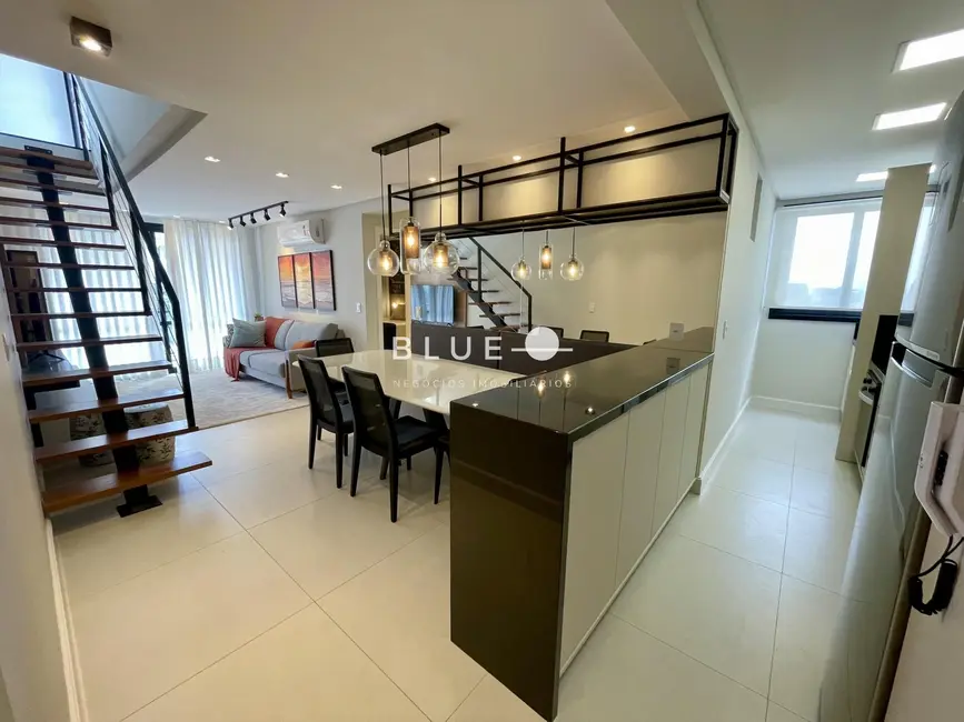 Foto 2 de Cobertura com 3 quartos à venda, 193m2 em Torres - RS