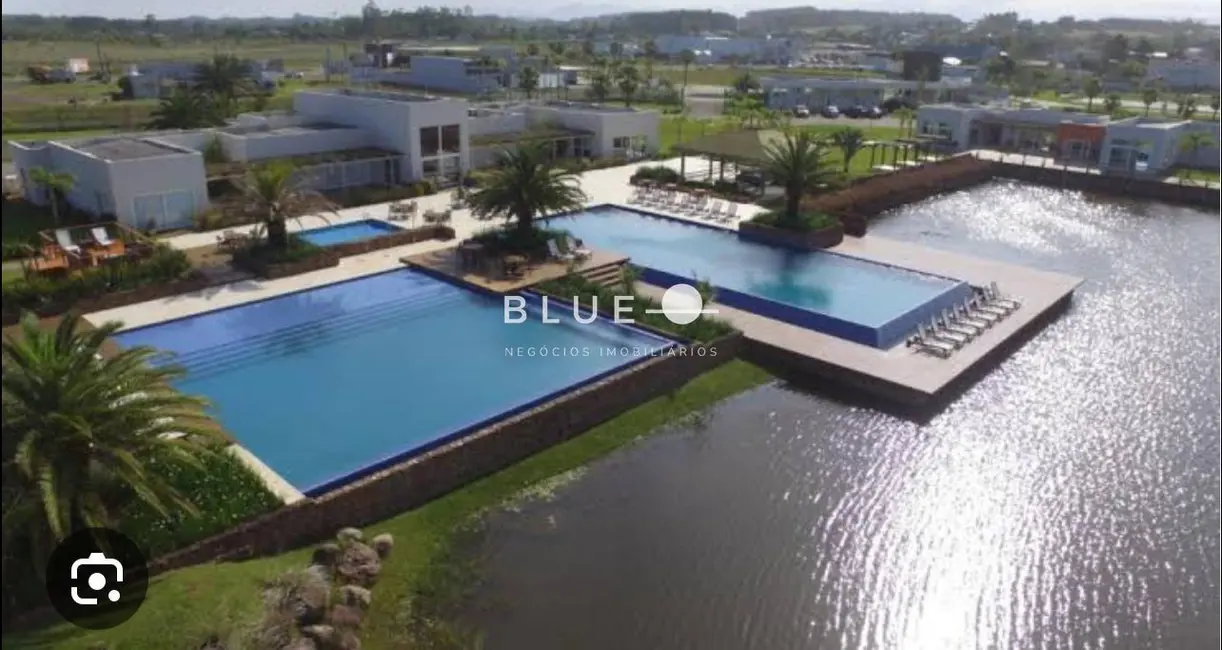 Foto 2 de Terreno / Lote à venda, 420m2 em Torres - RS