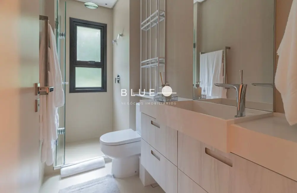 Apartamento com 4 quartos à venda, 445m2 em Torres - RS - imagem 4 Foto 4 de Apartamento com 4 quartos à venda, 445m2 em Torres - RS
