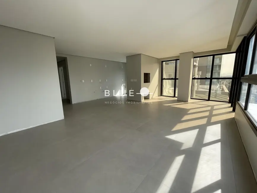 Apartamento com 3 quartos à venda, 114m2 em Centro, Torres - RS - imagem 6 Foto 6 de Apartamento com 3 quartos à venda, 114m2 em Centro, Torres - RS