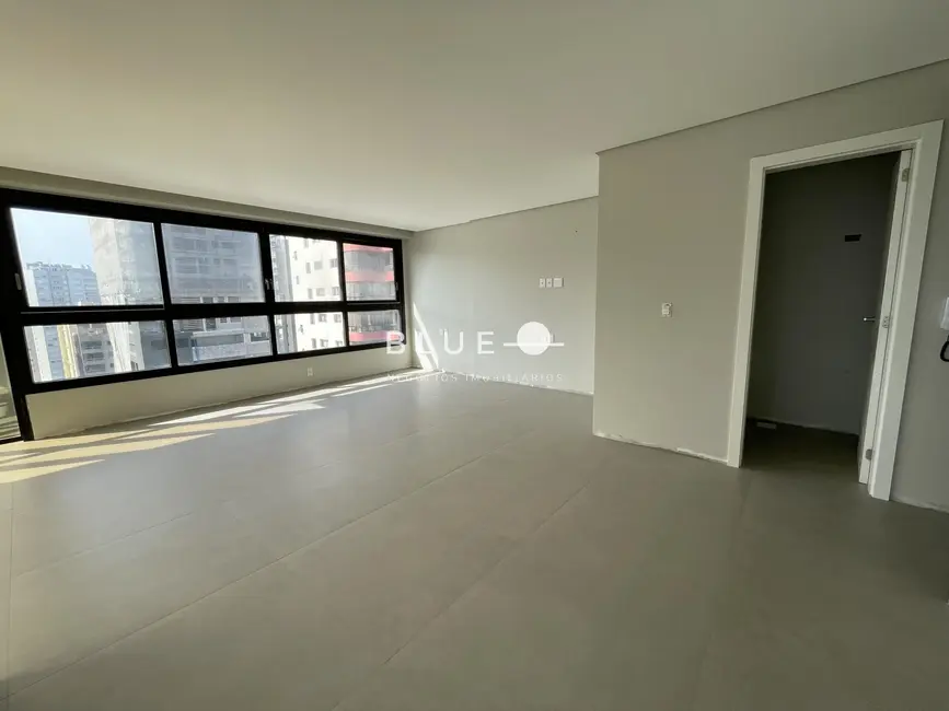 Apartamento com 3 quartos à venda, 114m2 em Centro, Torres - RS - imagem 4 Foto 4 de Apartamento com 3 quartos à venda, 114m2 em Centro, Torres - RS