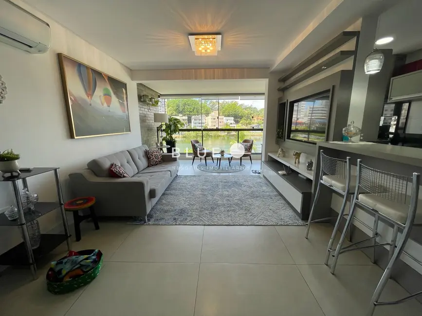 Apartamento com 3 quartos à venda, 180m2 em Centro, Torres - RS - imagem 4 Foto 4 de Apartamento com 3 quartos à venda, 180m2 em Centro, Torres - RS