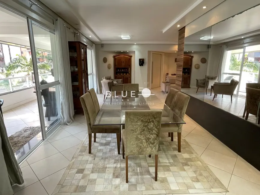 Apartamento com 4 quartos à venda, 230m2 em Torres - RS - imagem 4 Foto 4 de Apartamento com 4 quartos à venda, 230m2 em Torres - RS