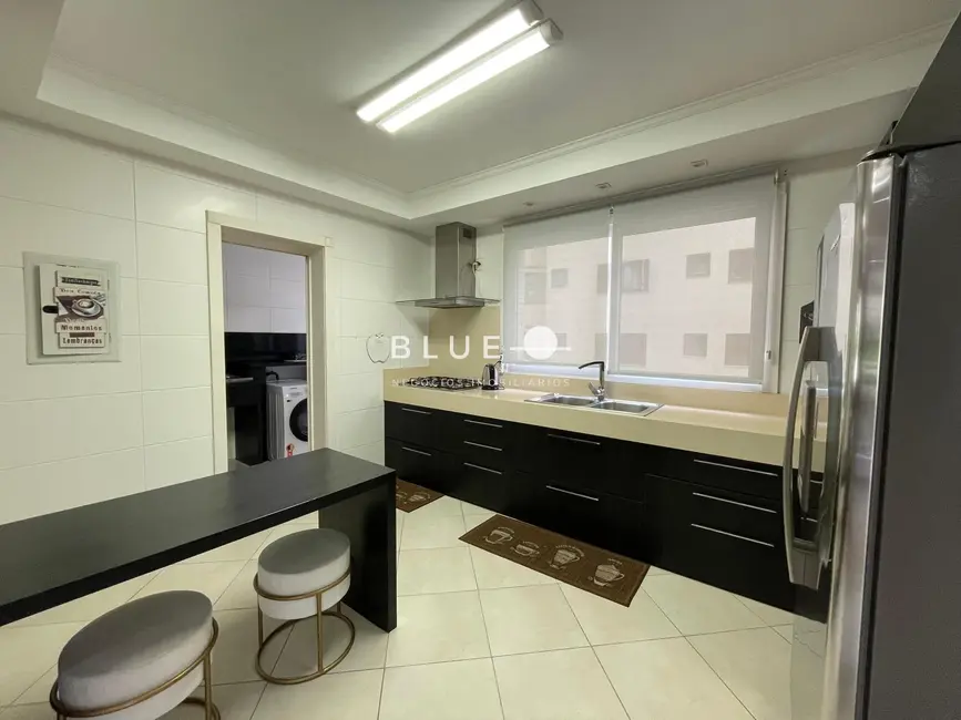 Apartamento com 4 quartos à venda, 230m2 em Torres - RS - imagem 5 Foto 5 de Apartamento com 4 quartos à venda, 230m2 em Torres - RS