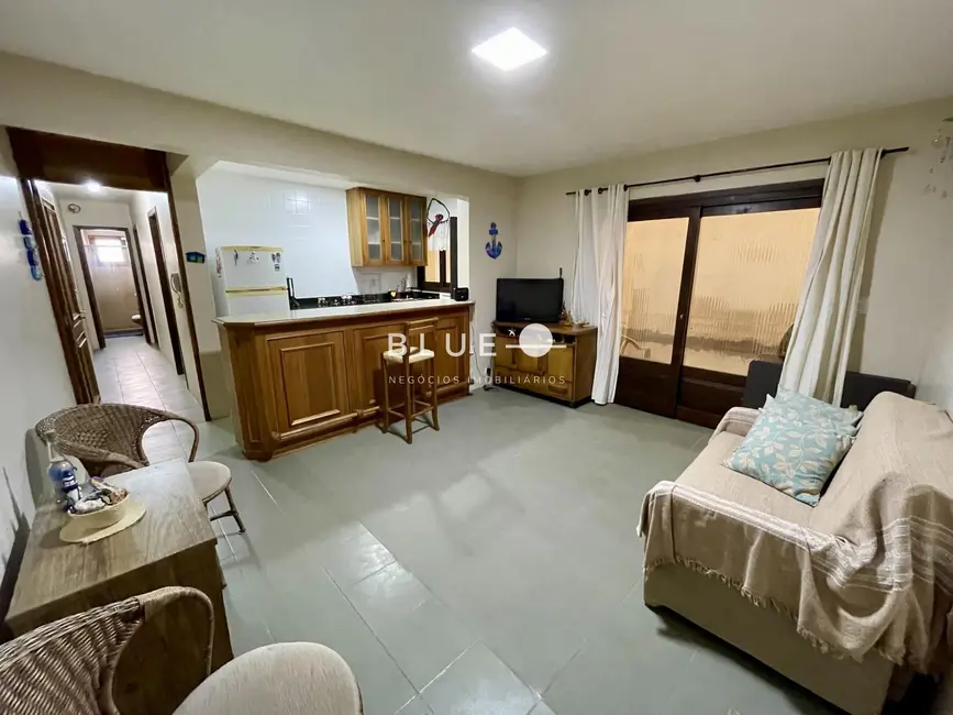 Apartamento com 2 quartos à venda, 65m2 em Centro, Torres - RS - imagem 1 Foto 1 de Apartamento com 2 quartos à venda, 65m2 em Centro, Torres - RS