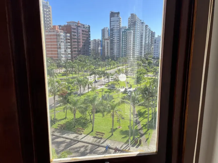 Apartamento com 3 quartos à venda, 186m2 em Torres - RS - imagem 6 Foto 6 de Apartamento com 3 quartos à venda, 186m2 em Torres - RS