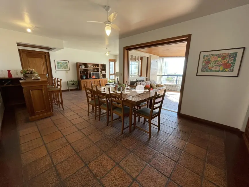 Apartamento com 3 quartos à venda, 186m2 em Torres - RS - imagem 7 Foto 7 de Apartamento com 3 quartos à venda, 186m2 em Torres - RS