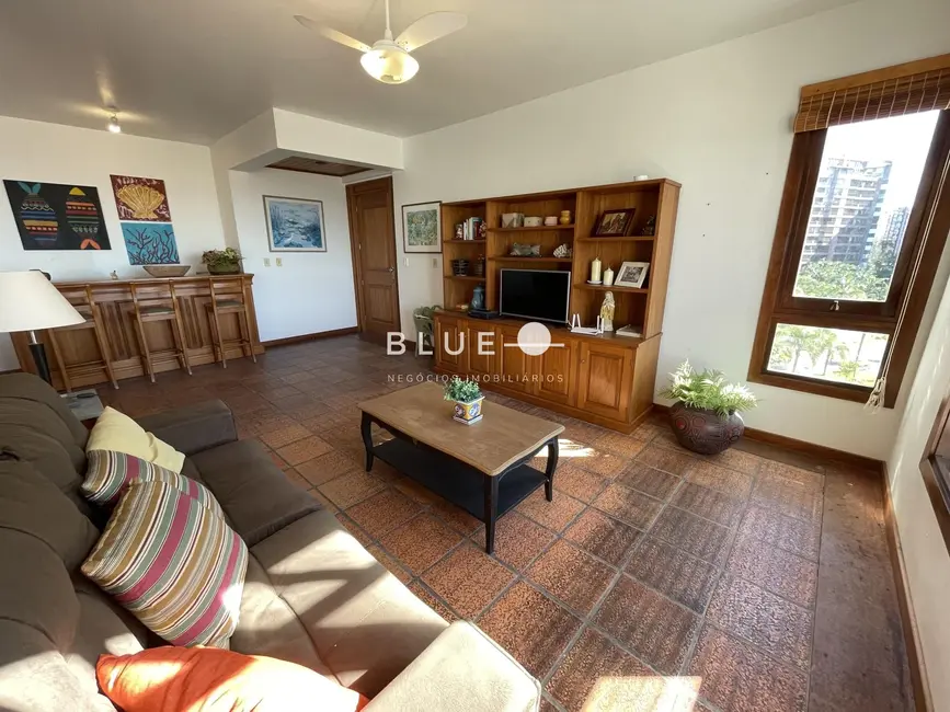 Apartamento com 3 quartos à venda, 186m2 em Torres - RS - imagem 4 Foto 4 de Apartamento com 3 quartos à venda, 186m2 em Torres - RS