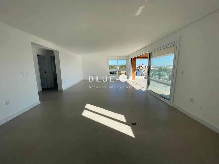 Apartamento com 3 quartos à venda, 150m2 em Torres - RS - imagem 1 Foto 1 de Apartamento com 3 quartos à venda, 150m2 em Torres - RS