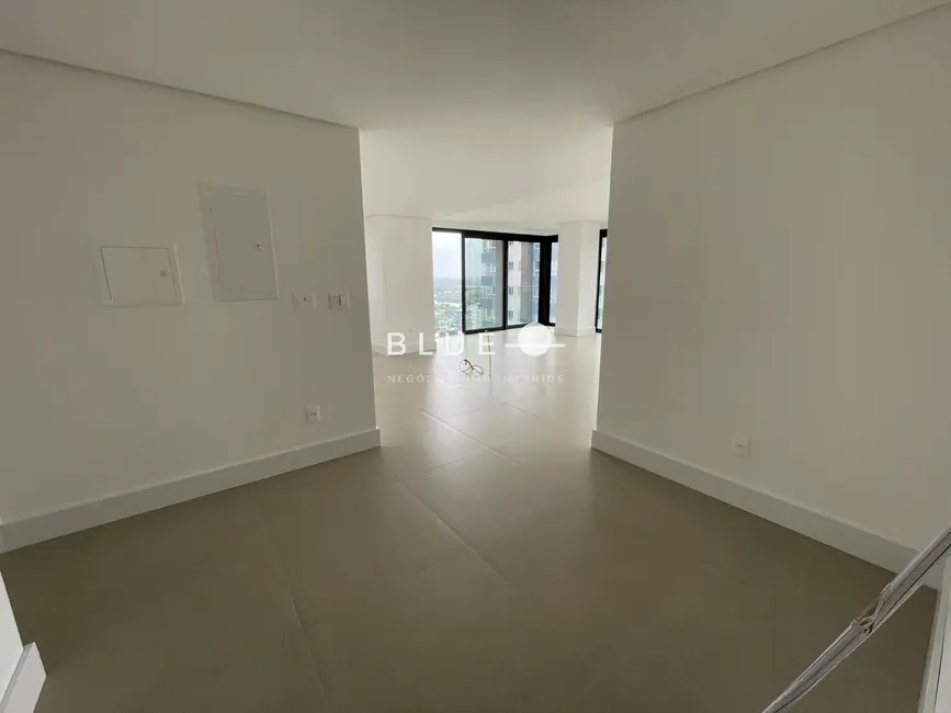 Apartamento com 2 quartos à venda, 88m2 em Centro, Torres - RS - imagem 2 Foto 2 de Apartamento com 2 quartos à venda, 88m2 em Centro, Torres - RS