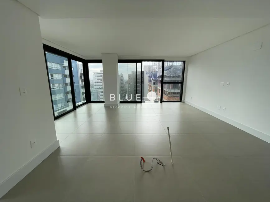 Apartamento com 2 quartos à venda, 88m2 em Centro, Torres - RS - imagem 4 Foto 4 de Apartamento com 2 quartos à venda, 88m2 em Centro, Torres - RS