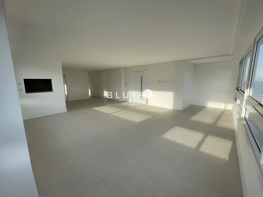 Foto 6 de Apartamento com 3 quartos à venda, 130m2 em Torres - RS