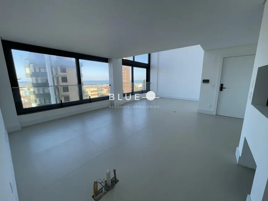 Foto 2 de Apartamento com 3 quartos à venda, 145m2 em Torres - RS