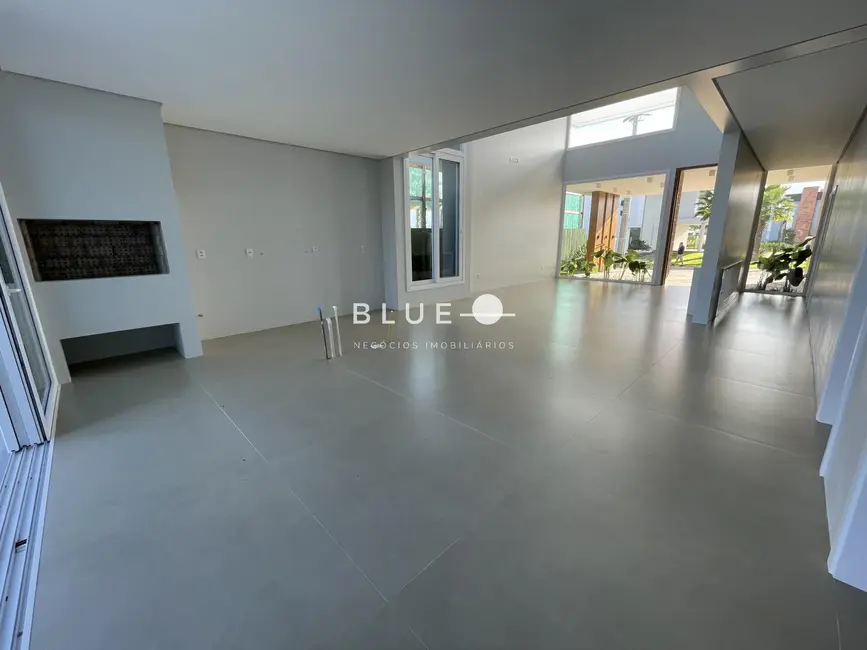 Foto 7 de Casa de Condomínio com 4 quartos à venda, 265m2 em Torres - RS