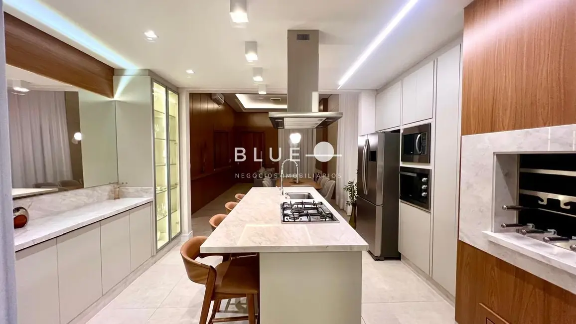 Casa de Condomínio com 3 quartos à venda, 274m2 em Torres - RS - imagem 5 Foto 5 de Casa de Condomínio com 3 quartos à venda, 274m2 em Torres - RS