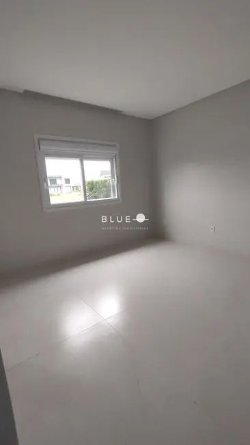 Foto 5 de Casa de Condomínio com 4 quartos à venda, 179m2 em Torres - RS