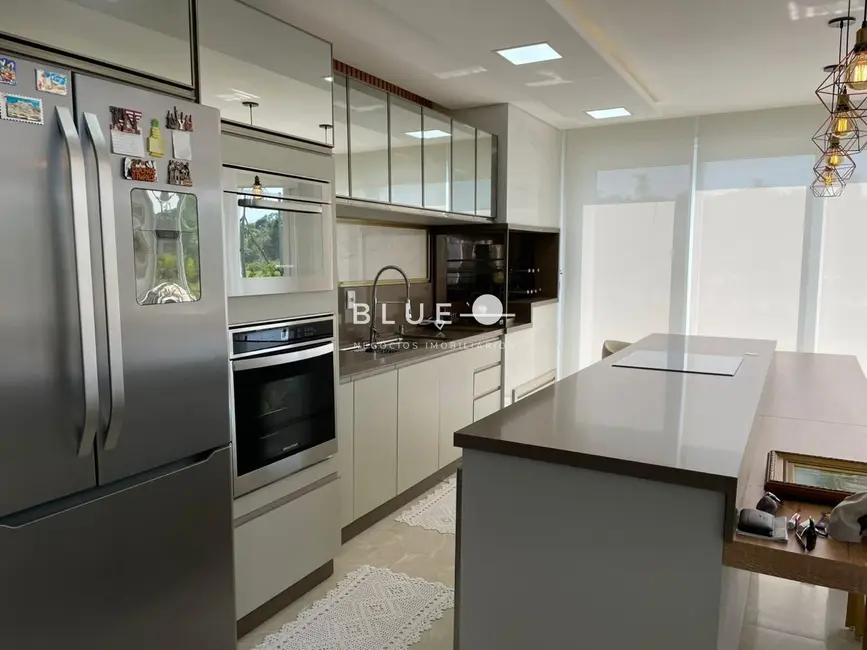 Casa de Condomínio com 4 quartos à venda, 377m2 em Torres - RS - imagem 9 Foto 9 de Casa de Condomínio com 4 quartos à venda, 377m2 em Torres - RS