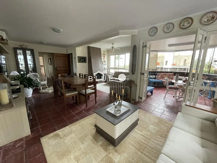 Foto 2 de Apartamento com 4 quartos à venda, 140m2 em Torres - RS