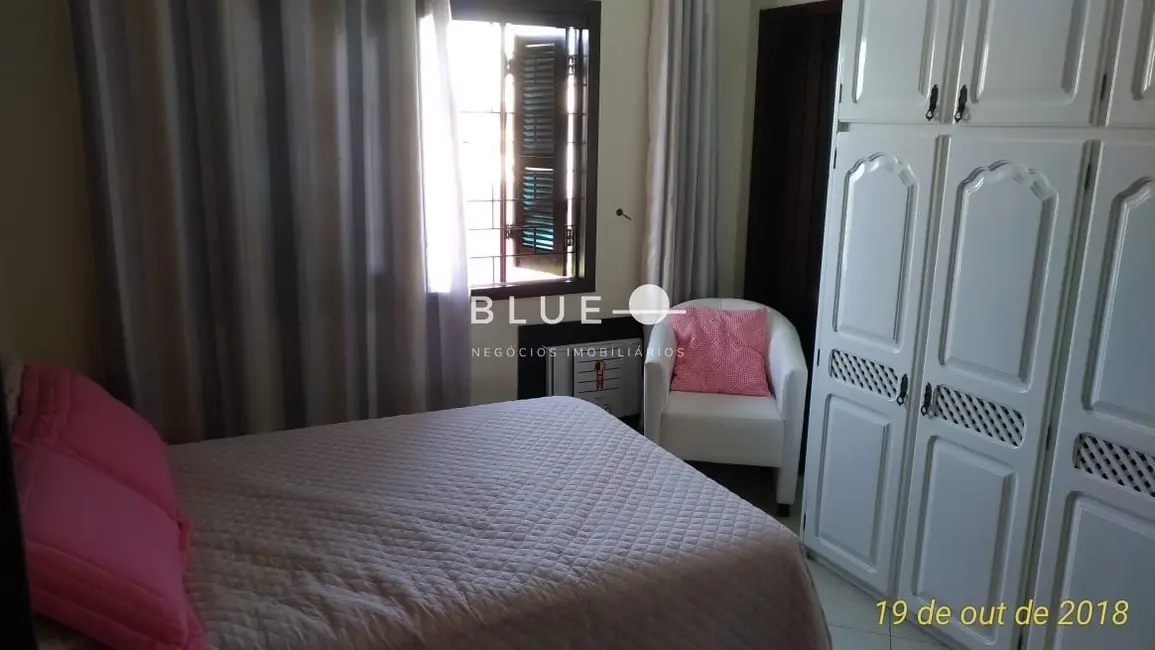 Casa com 4 quartos à venda, 385m2 em Centro, Torres - RS - imagem 6 Foto 6 de Casa com 4 quartos à venda, 385m2 em Centro, Torres - RS