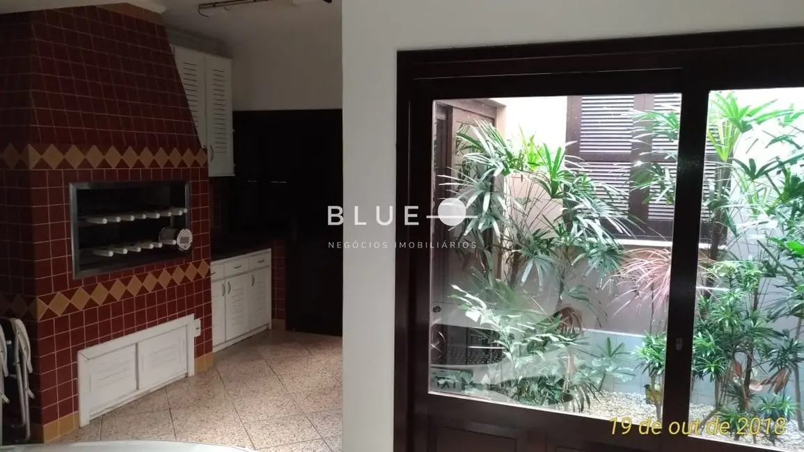 Casa com 4 quartos à venda, 385m2 em Centro, Torres - RS - imagem 4 Foto 4 de Casa com 4 quartos à venda, 385m2 em Centro, Torres - RS