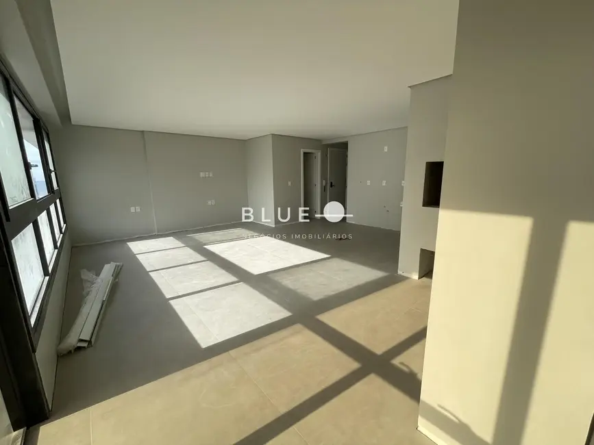 Apartamento com 3 quartos à venda, 114m2 em Centro, Torres - RS - imagem 5 Foto 5 de Apartamento com 3 quartos à venda, 114m2 em Centro, Torres - RS