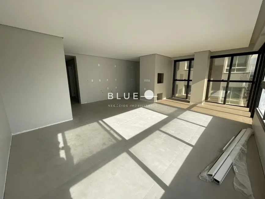 Apartamento com 3 quartos à venda, 114m2 em Centro, Torres - RS - imagem 4 Foto 4 de Apartamento com 3 quartos à venda, 114m2 em Centro, Torres - RS