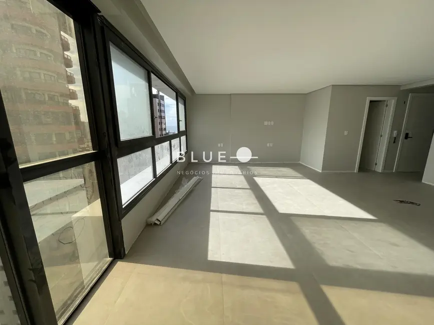Apartamento com 3 quartos à venda, 114m2 em Centro, Torres - RS - imagem 6 Foto 6 de Apartamento com 3 quartos à venda, 114m2 em Centro, Torres - RS