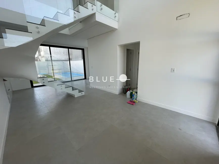 Casa com 3 quartos à venda, 142m2 em Torres - RS - imagem 5 Foto 5 de Casa com 3 quartos à venda, 142m2 em Torres - RS