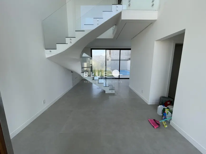 Casa com 3 quartos à venda, 142m2 em Torres - RS - imagem 3 Foto 3 de Casa com 3 quartos à venda, 142m2 em Torres - RS