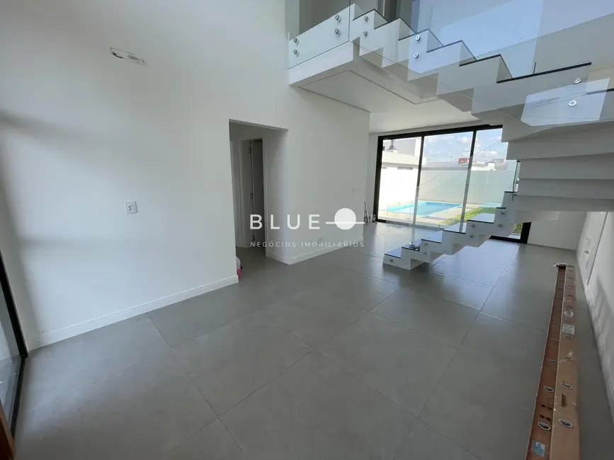 Casa com 3 quartos à venda, 142m2 em Torres - RS - imagem 3 Foto 3 de Casa com 3 quartos à venda, 142m2 em Torres - RS