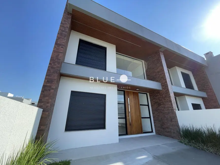 Casa com 3 quartos à venda, 142m2 em Torres - RS - imagem 2 Foto 2 de Casa com 3 quartos à venda, 142m2 em Torres - RS