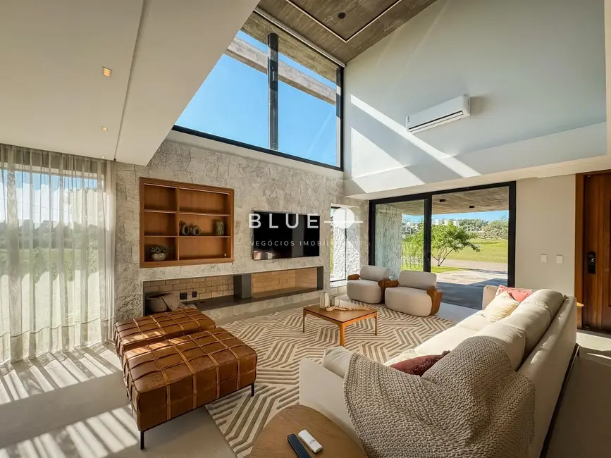 Casa de Condomínio com 5 quartos à venda, 377m2 em Torres - RS - imagem 8 Foto 8 de Casa de Condomínio com 5 quartos à venda, 377m2 em Torres - RS