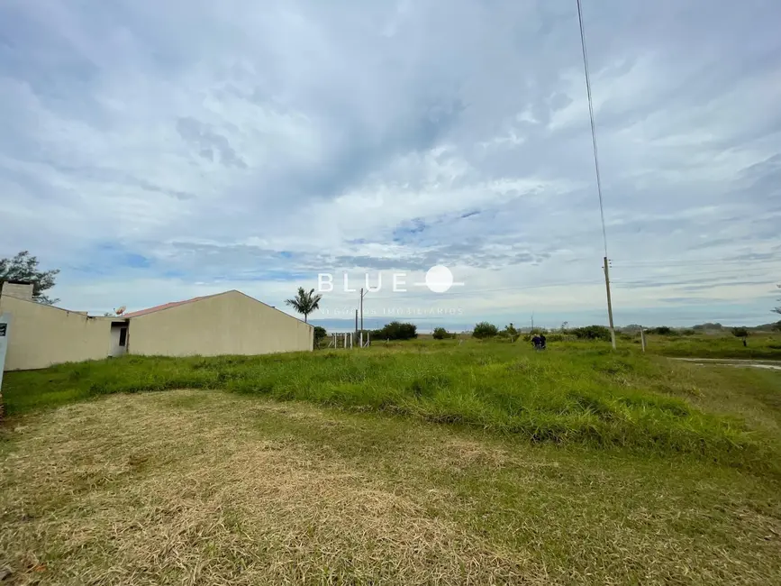 Foto 3 de Terreno / Lote à venda, 330m2 em Torres - RS