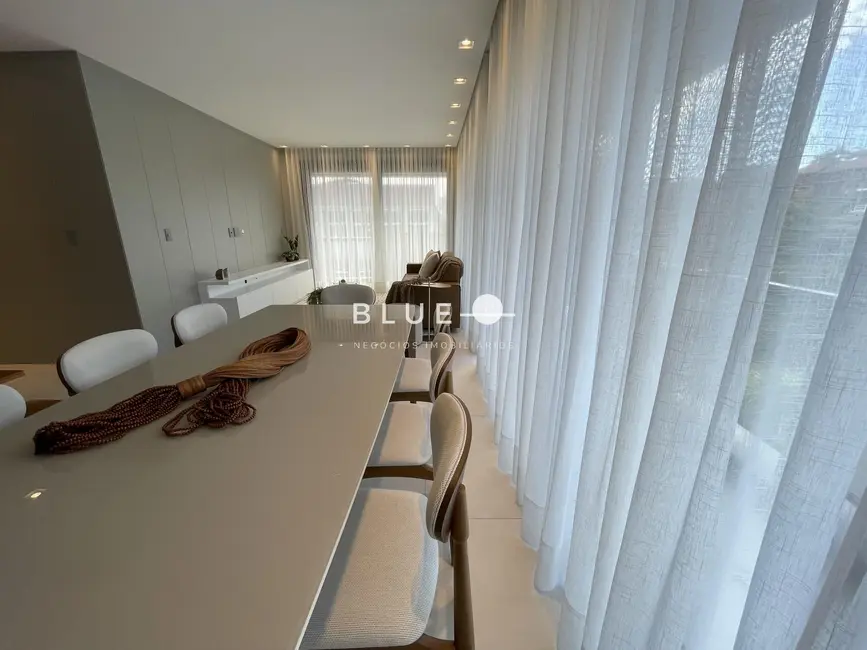 Apartamento com 3 quartos à venda, 247m2 em Centro, Torres - RS - imagem 6 Foto 6 de Apartamento com 3 quartos à venda, 247m2 em Centro, Torres - RS