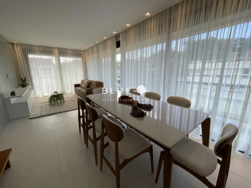 Apartamento com 3 quartos à venda, 247m2 em Centro, Torres - RS - imagem 4 Foto 4 de Apartamento com 3 quartos à venda, 247m2 em Centro, Torres - RS