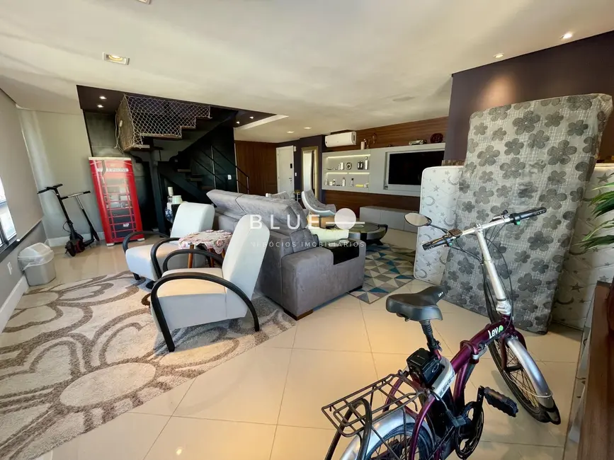 Apartamento com 3 quartos à venda, 210m2 em Torres - RS - imagem 6 Foto 6 de Apartamento com 3 quartos à venda, 210m2 em Torres - RS